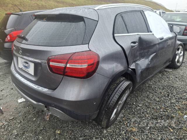 2018 MERCEDES BENZ GLA 
