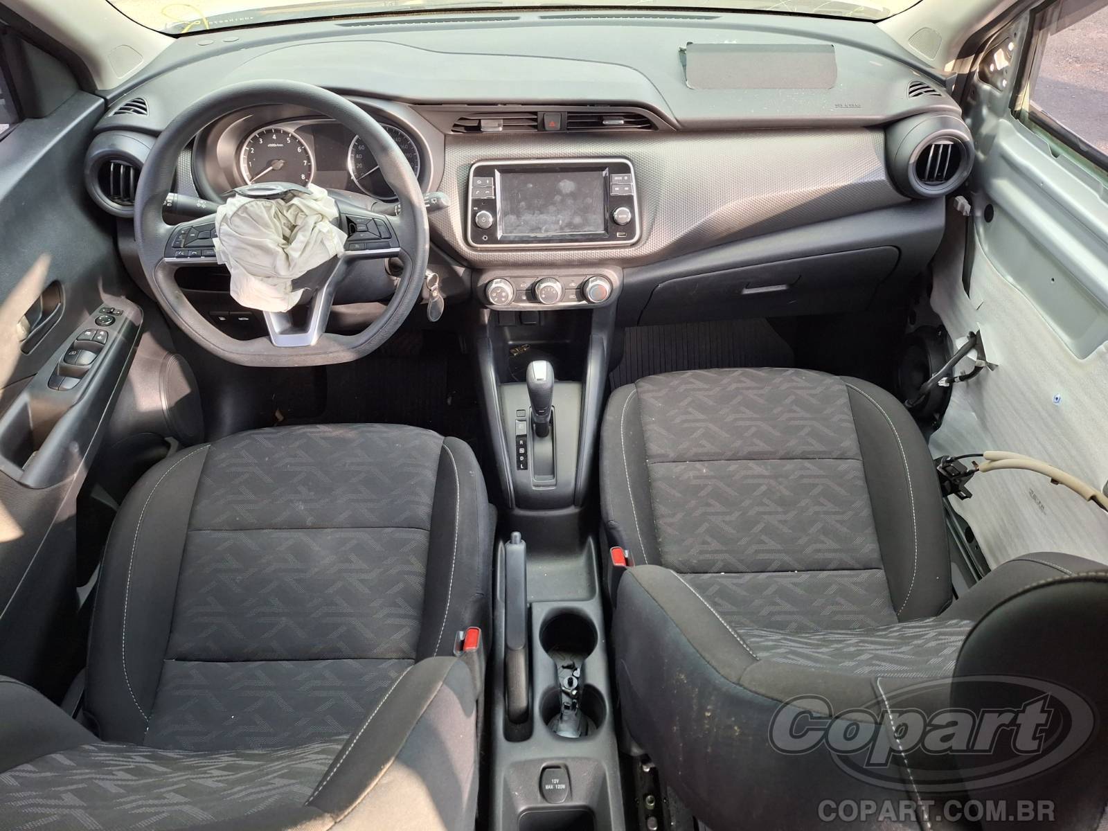 2024 NISSAN KICKS — foto 9 de 12