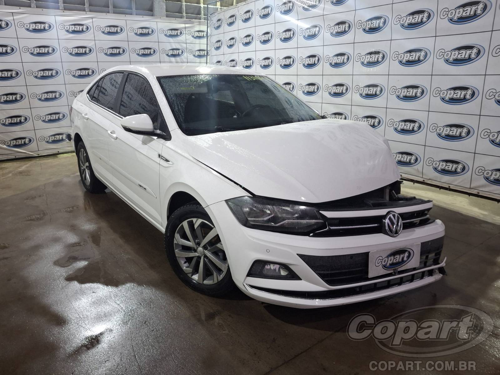 Volkswagen Virtus 2018 em leilão