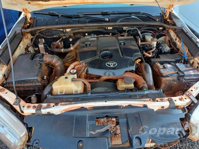 2016 TOYOTA HILUX CD 