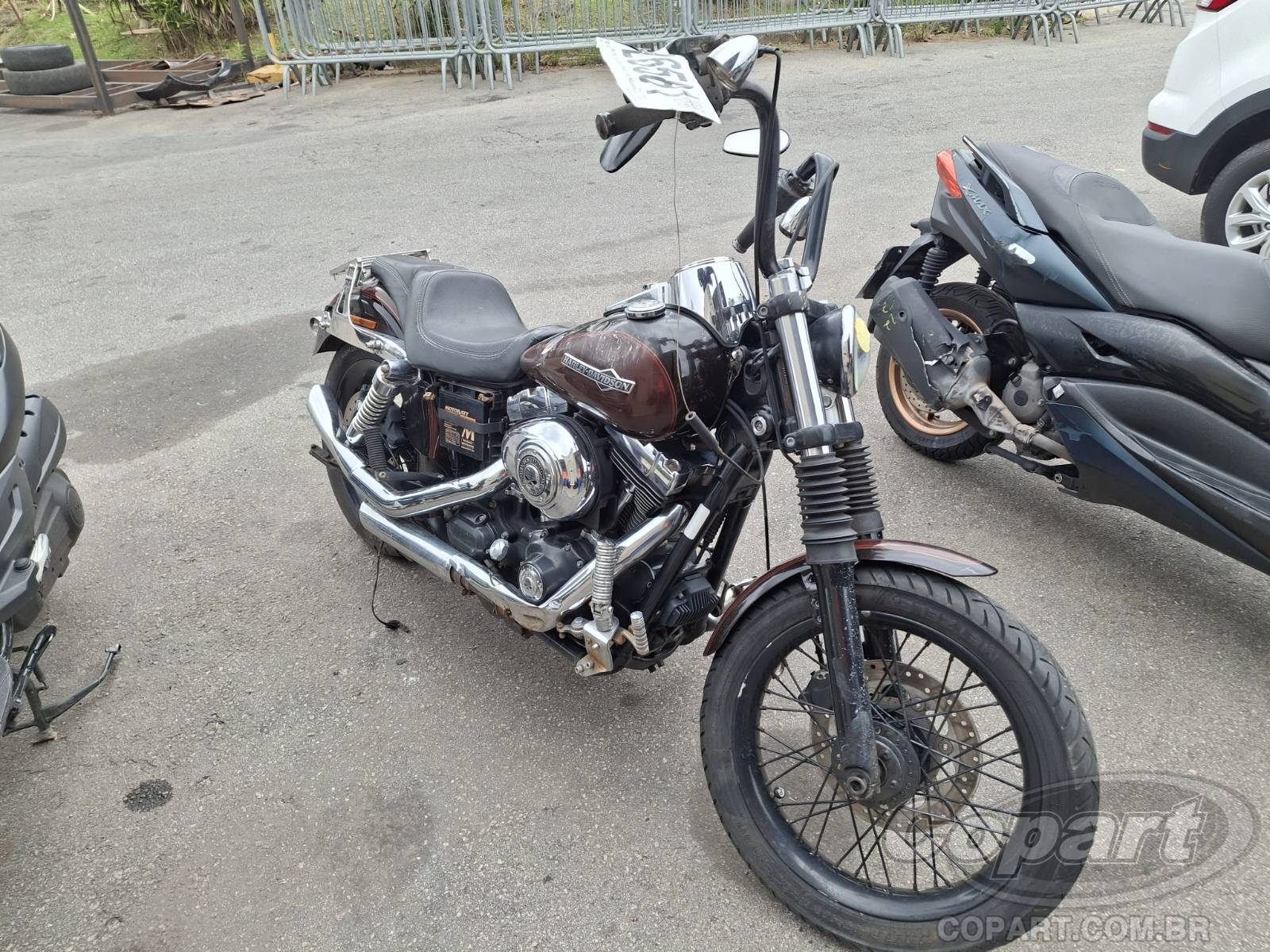 2011 HARLEY-DAVIDSON DYNA