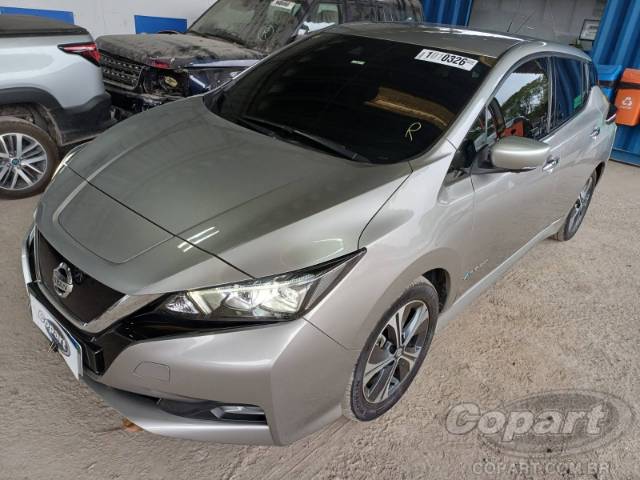 2022 NISSAN LEAF 