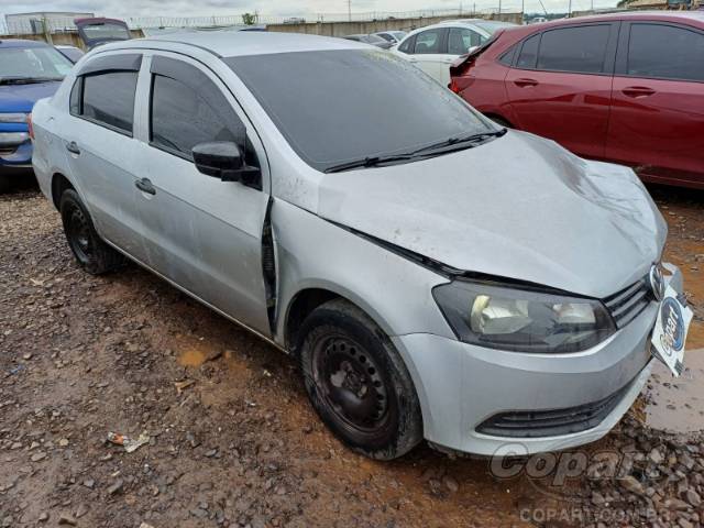 2015 VOLKSWAGEN VOYAGE 