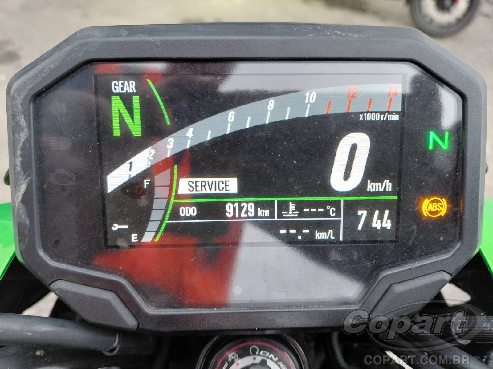 Foto 9 de 10: 2025 KAWASAKI Z500
