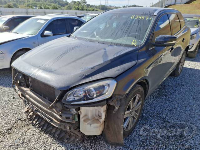 2017 VOLVO XC60 