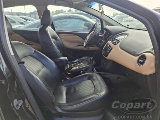 2015 FIAT LINEA 