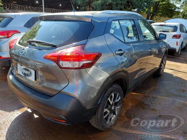 2021 NISSAN KICKS 