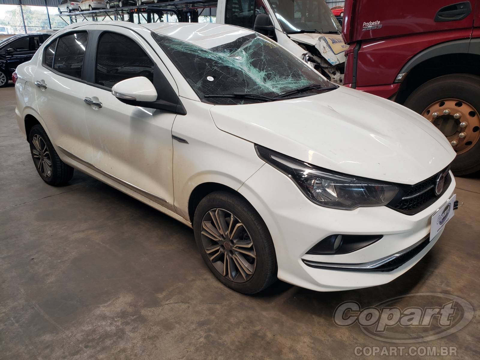 Fiat Cronos Precision AT6 1.8 16V E.torQ 2020 Médio Dano
