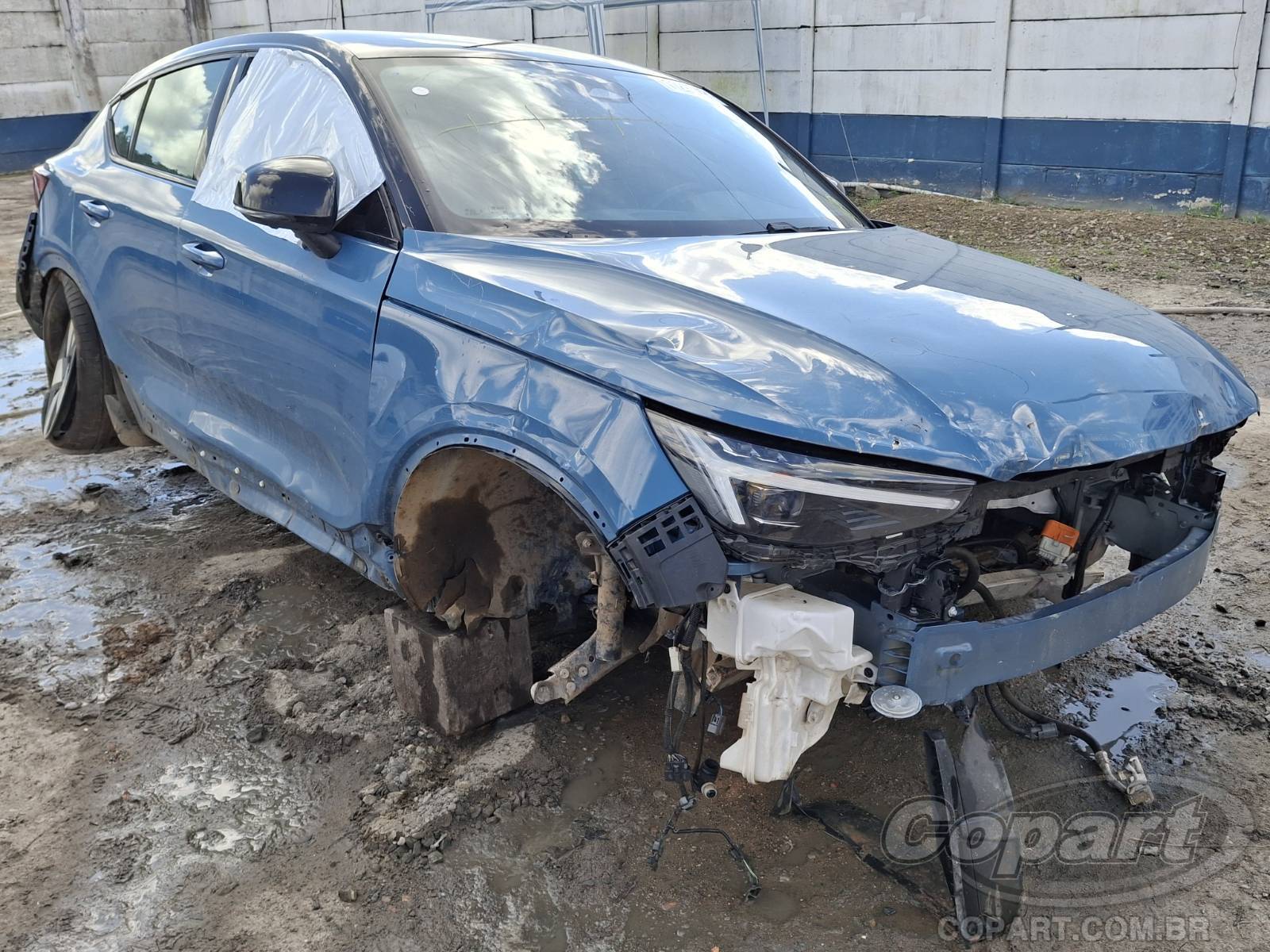 VOLVO C40