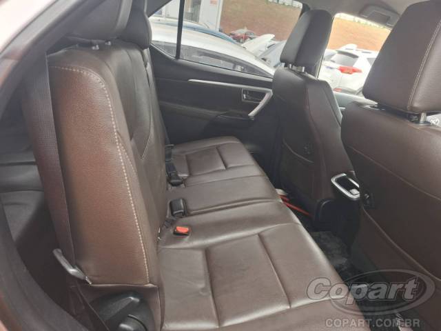 2017 TOYOTA HILUX SW4 