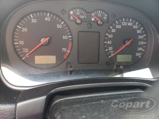 2002 VOLKSWAGEN GOLF 
