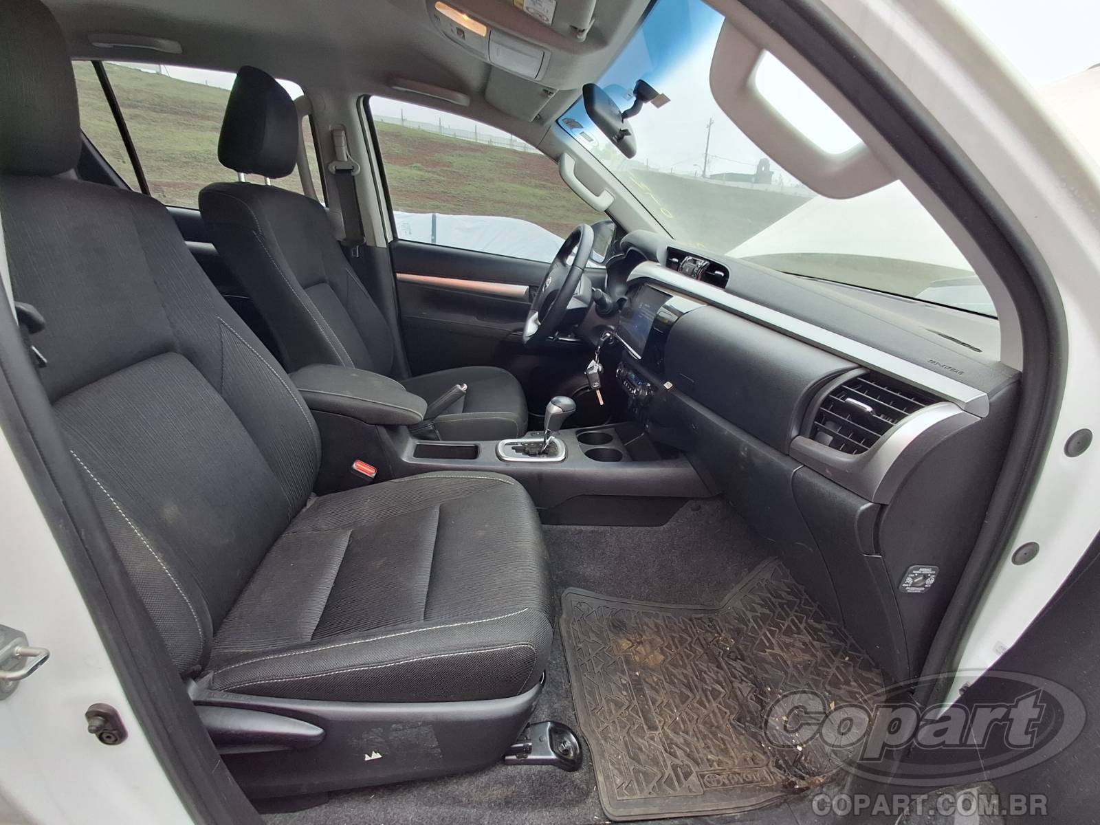 2025 TOYOTA HILUX CD — foto 5 de 10