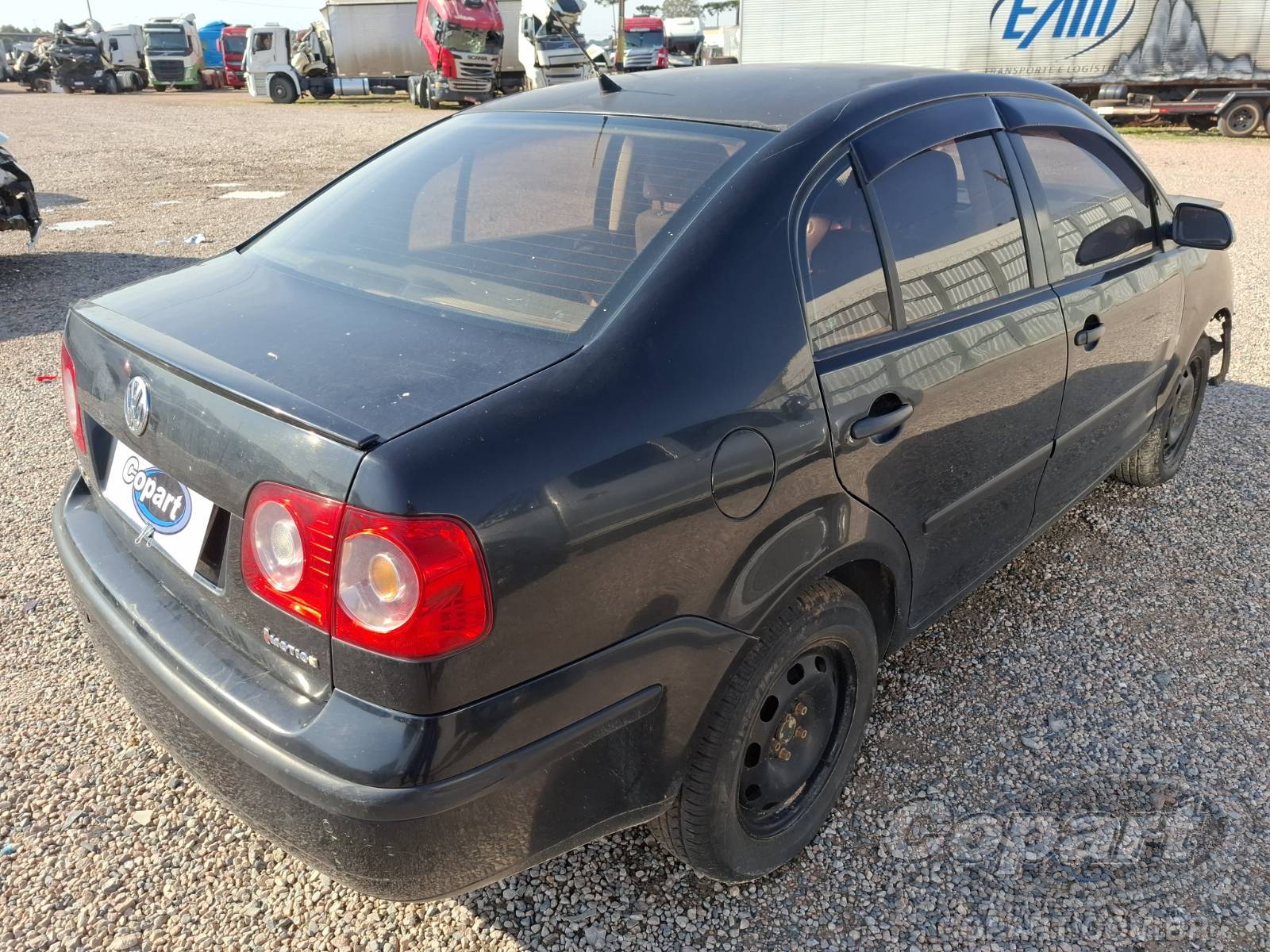2010 VOLKSWAGEN POLO SEDAN — foto 4 de 10