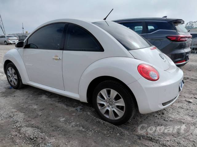 2010 VOLKSWAGEN NEW BEETLE 