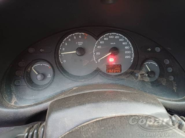 2004 CHEVROLET CORSA SEDAN 