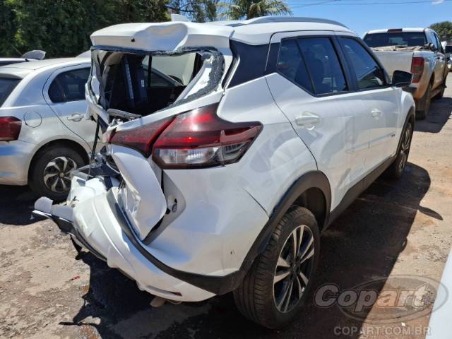 2025 NISSAN Kicks Play 