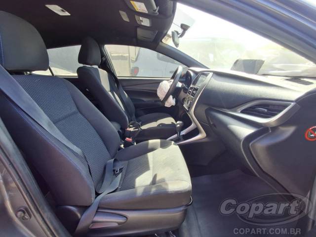 2021 TOYOTA YARIS 