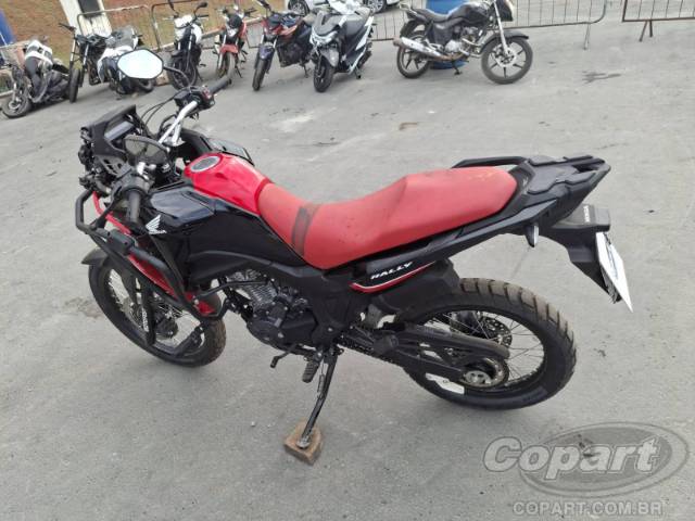 2025 HONDA XRE SAHARA 300 