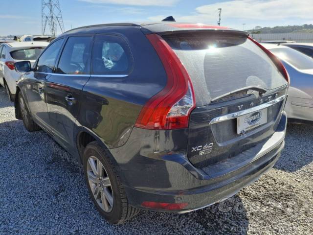 2017 VOLVO XC60 
