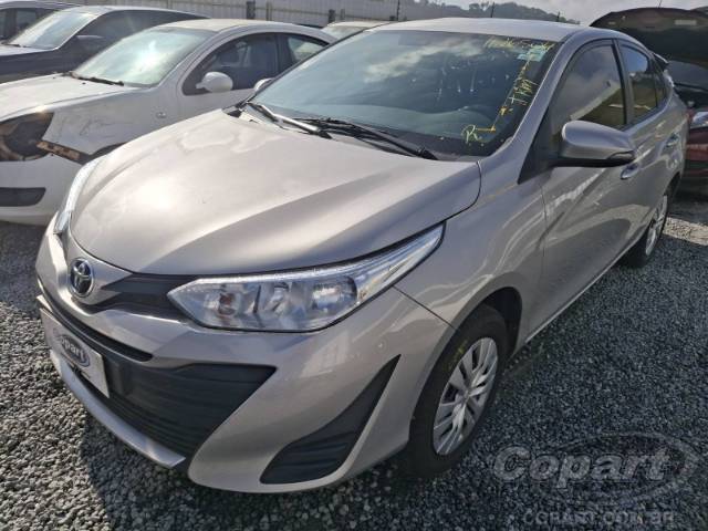 2020 TOYOTA YARIS SEDA 