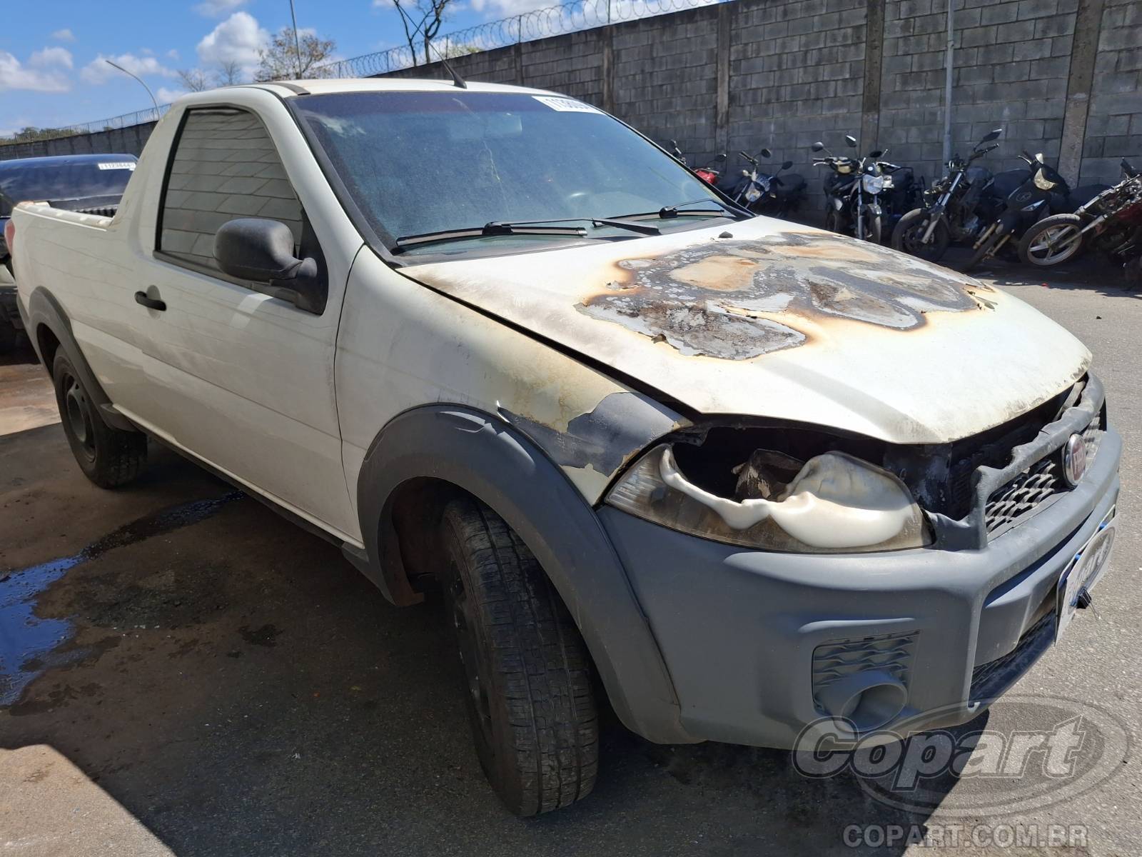 Veículo Fiat Strada Fiat Strada Working 1.4 2015 Queimado 2015 em leilão