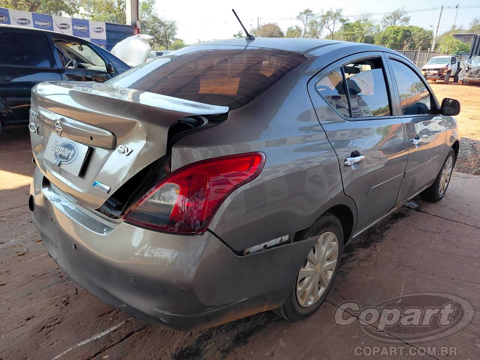 2013 NISSAN VERSA — foto 4 de 10