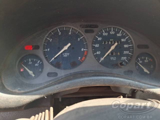 2001 CHEVROLET CORSA SEDAN 