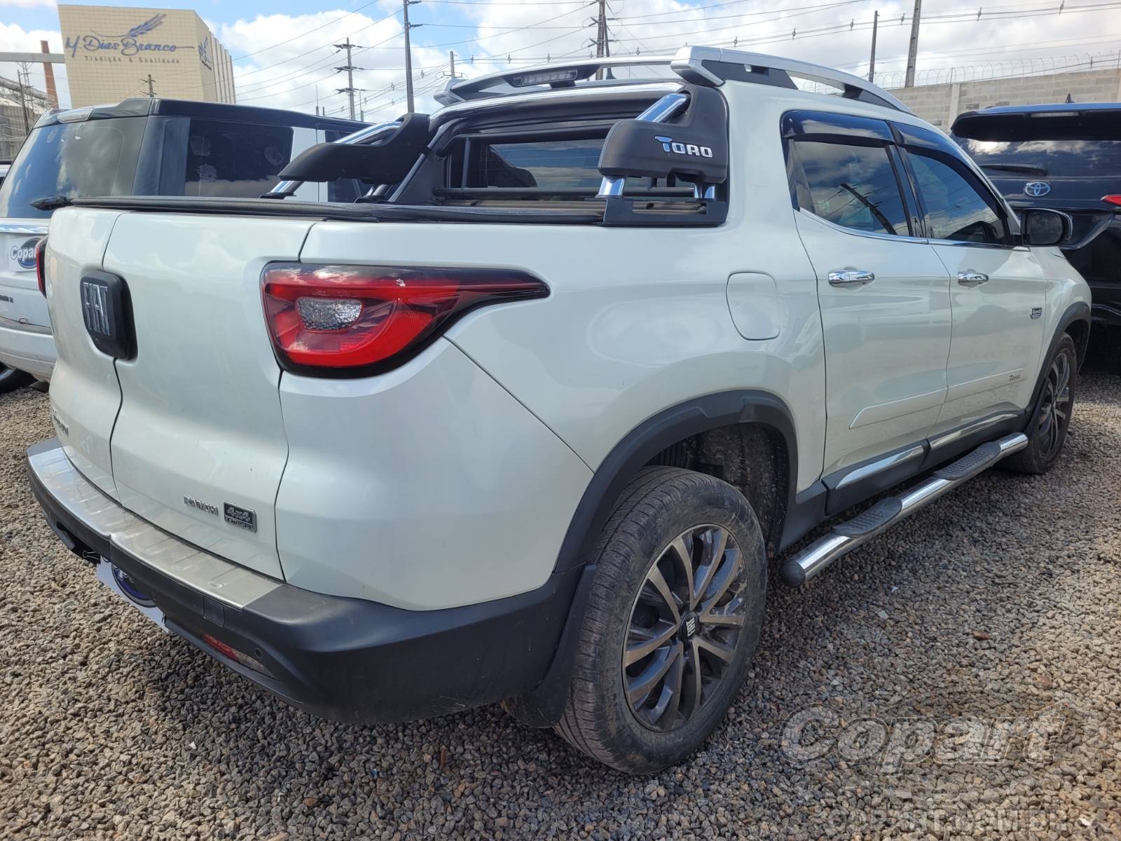 Foto 4: 2023 FIAT TORO