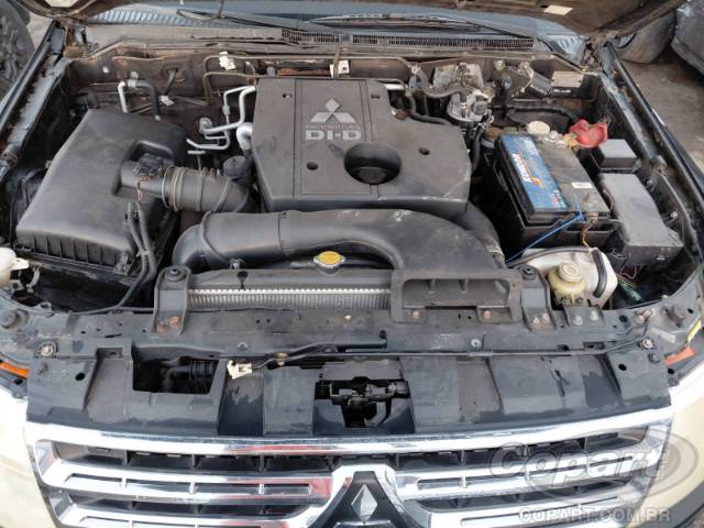 2011 MITSUBISHI PAJERO FULL 