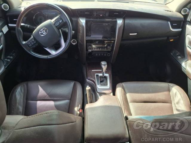 2016 TOYOTA HILUX SW4 