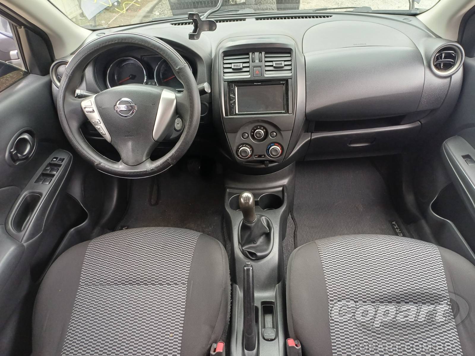 2019 NISSAN VERSA — foto 9 de 13