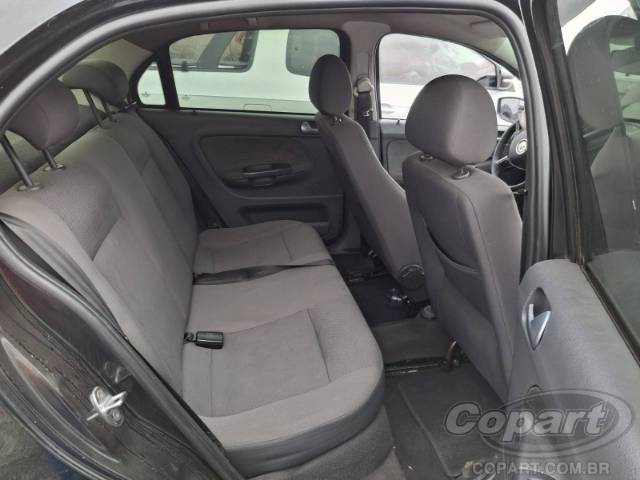 2011 VOLKSWAGEN VOYAGE 