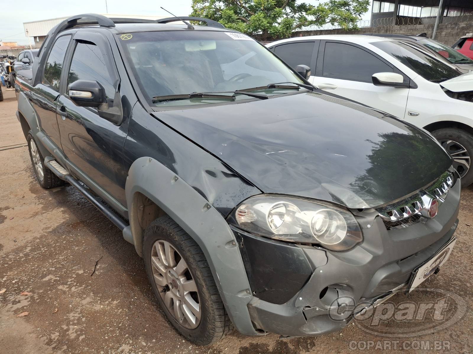 Veículo Fiat Strada Fiat Strada CD Adventure 1.8 16V E.torQ 2013 2013 em leilão