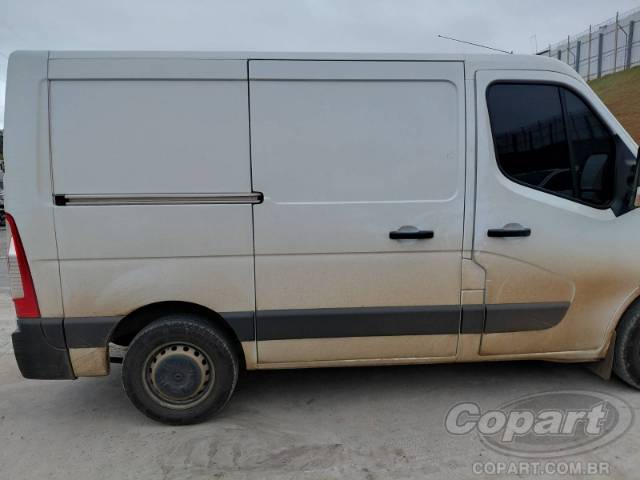 2027 RENAULT MASTER FURGAO 