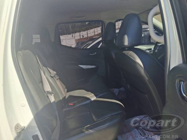 2021 NISSAN FRONTIER CD 
