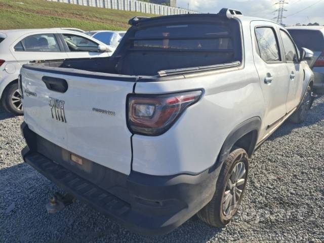2021 FIAT STRADA CD 