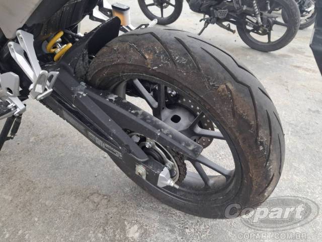 2026 HONDA CB 300F 