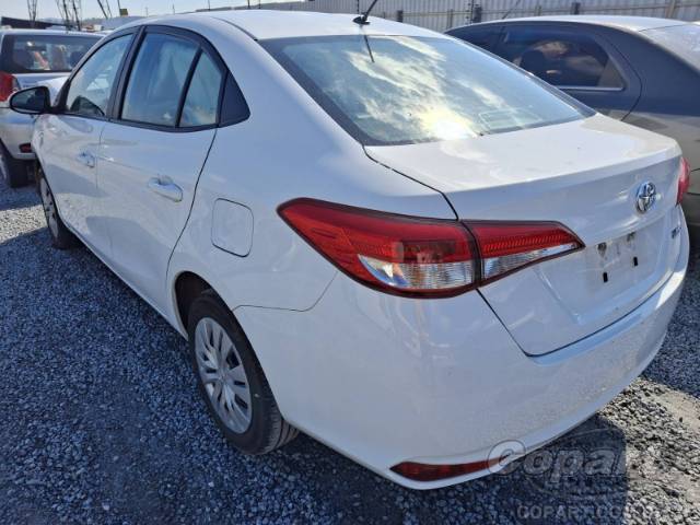2023 TOYOTA YARIS SEDA 