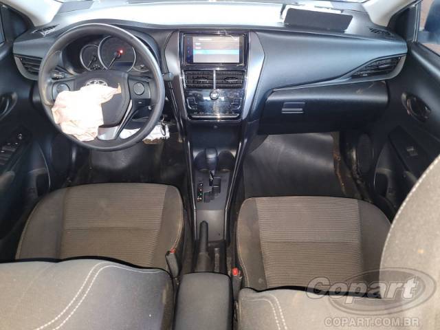 2025 TOYOTA YARIS SEDA 