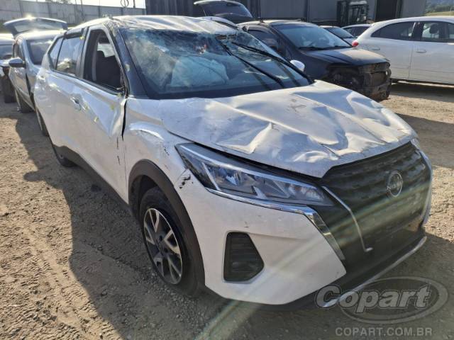 2024 NISSAN KICKS 