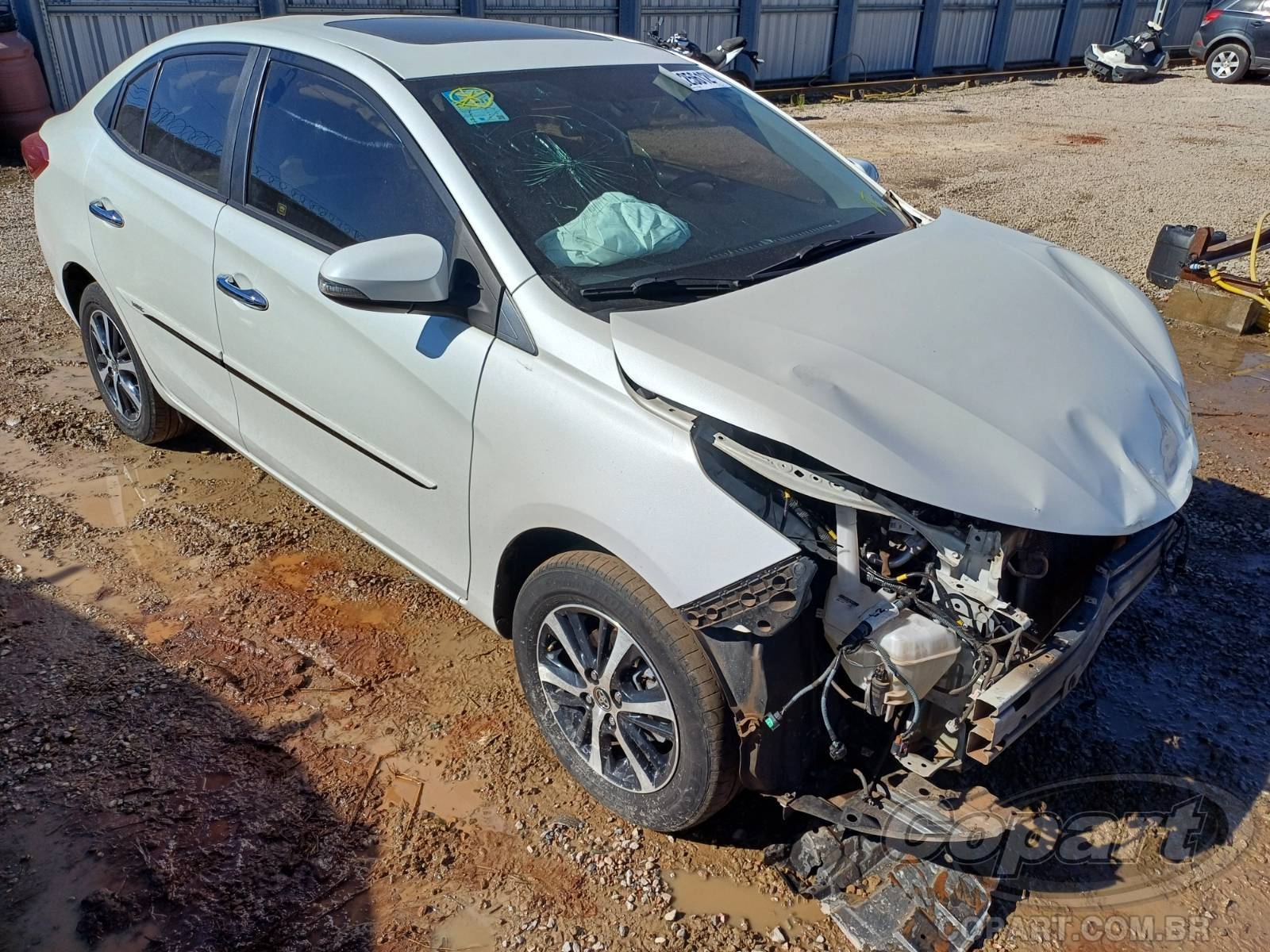 Veículo Toyota Yaris TOYOTA YARIS SEDA XLS CVT 1.5 16V DUAL VVT-I 2018 2019 em leilão