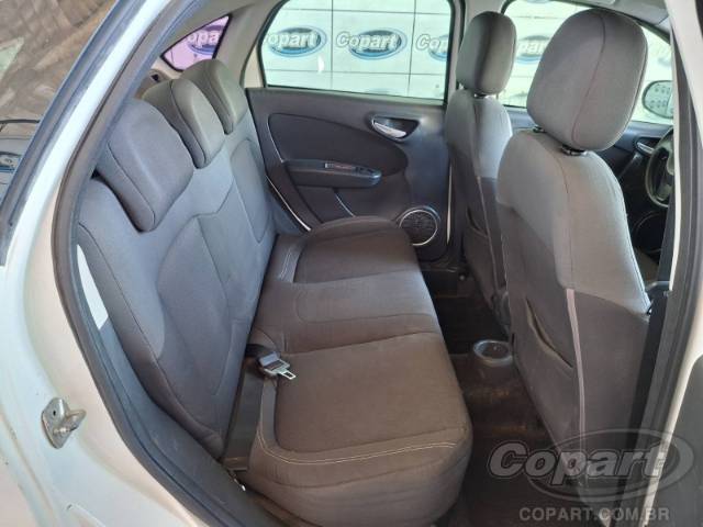 2015 FIAT GRAND SIENA 