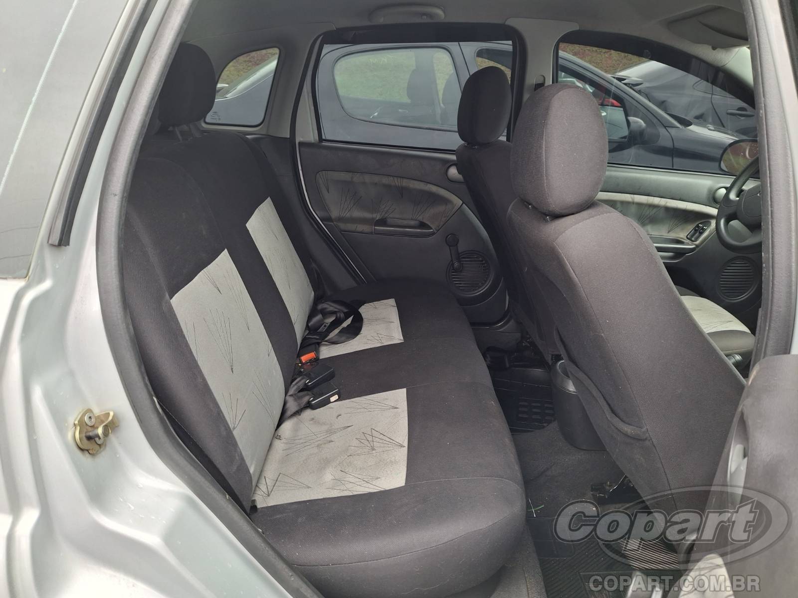 Foto 6 de 12: 2010 FORD FIESTA