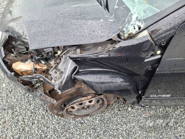 2010 FORD FIESTA 