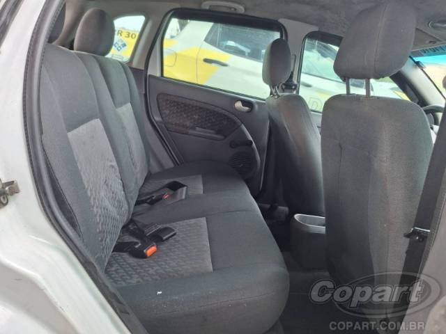2003 FORD FIESTA 
