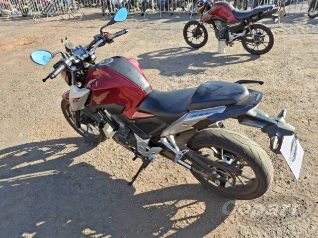 2026 HONDA CB 300F 