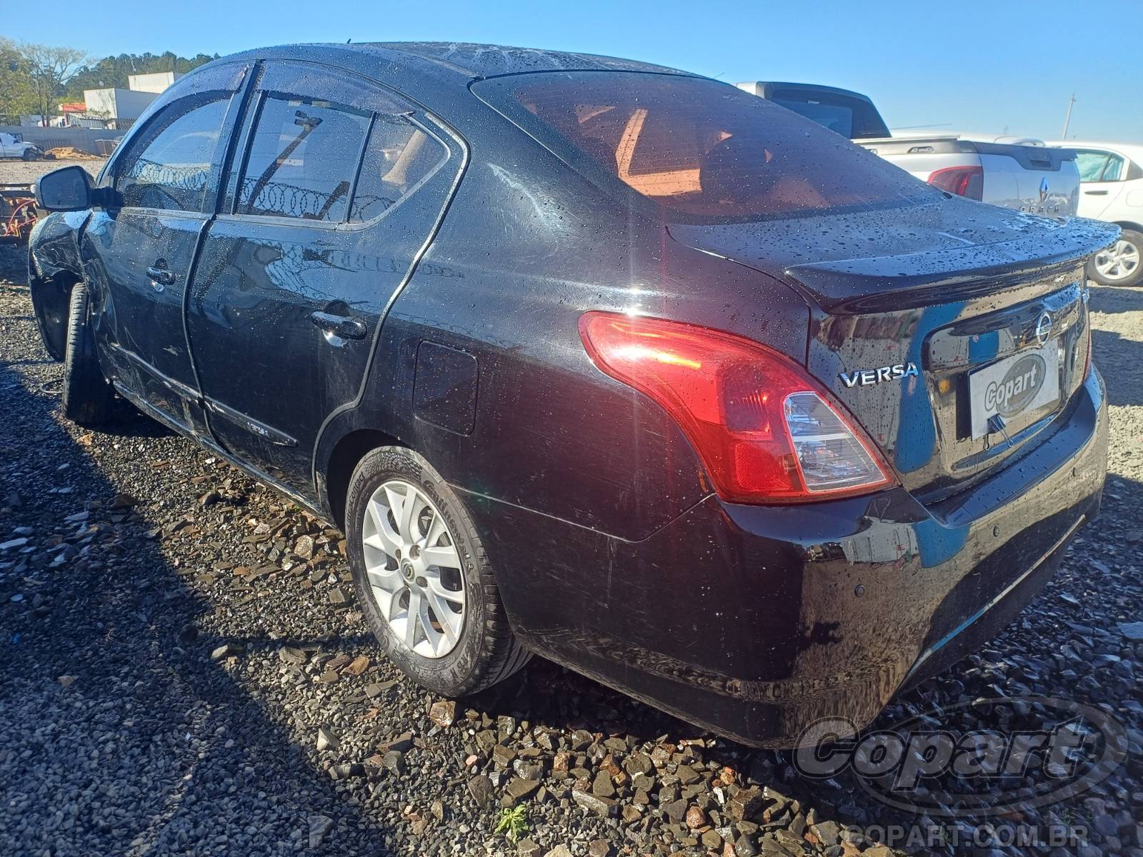 Foto 3: 2020 NISSAN VERSA