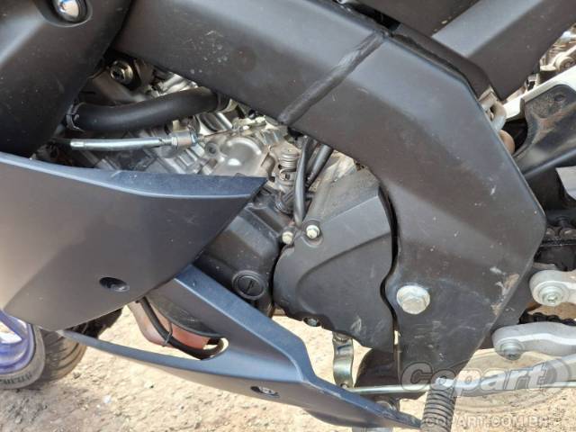 2025 YAMAHA YZF R15 