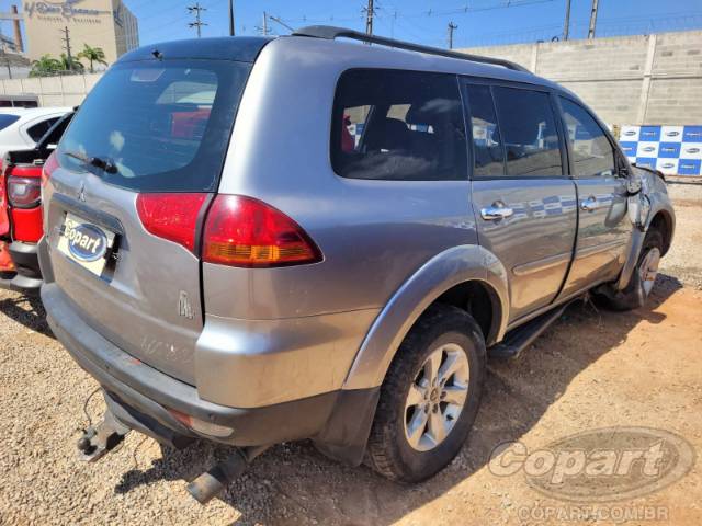 2013 MITSUBISHI PAJERO DAKAR 