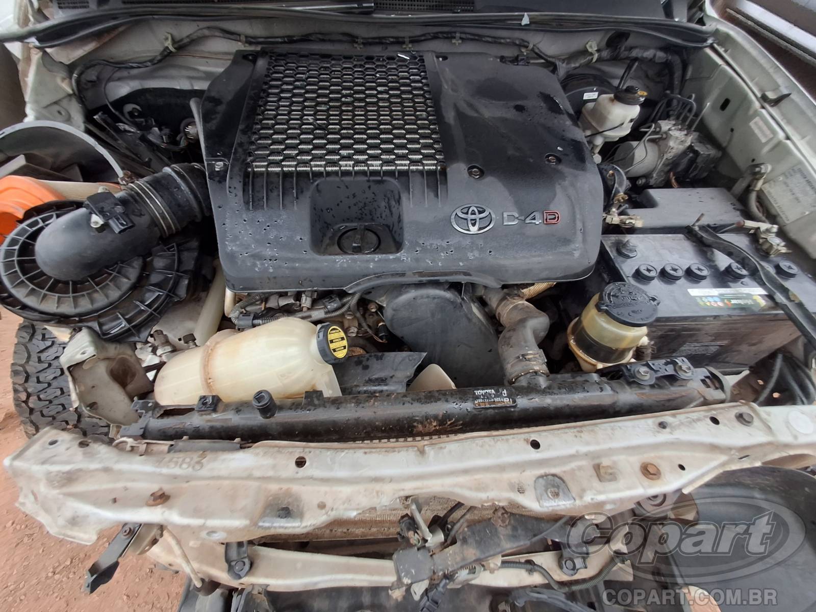 Foto 7 de 10: 2015 TOYOTA HILUX SW4